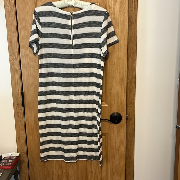 Merona size xs short sleeve black and white striped t-short dress - Picture 5 of 5